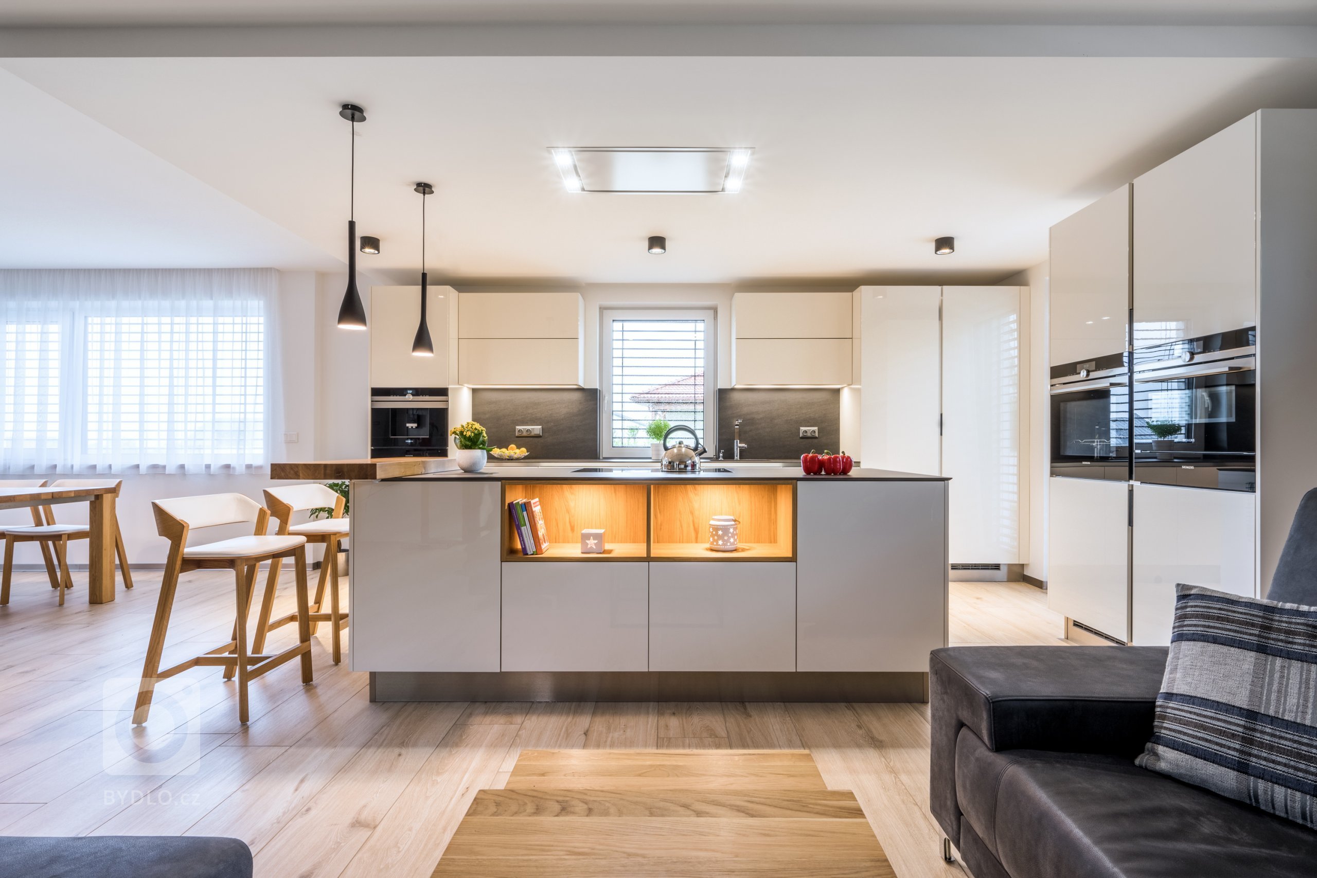 Víc než design nebo materiály je někdy důležitější prostá lidskost a vstřícnost. Protože ve finále je stejně všechno o emocích. 