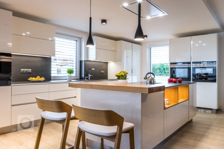 add picture to album