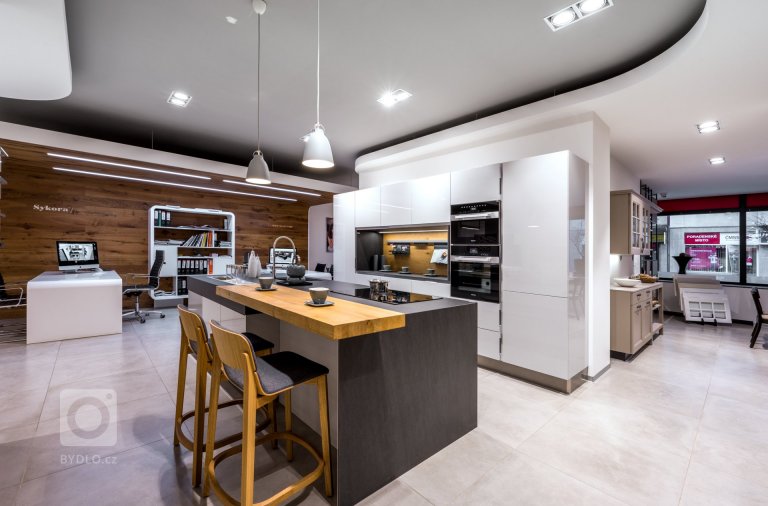 add picture to album