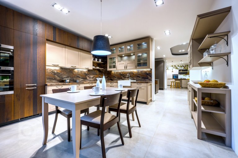 add picture to album