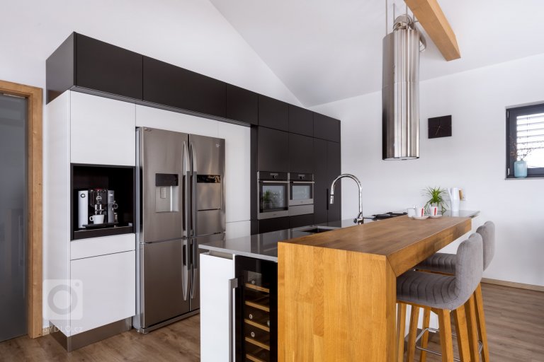 add picture to album