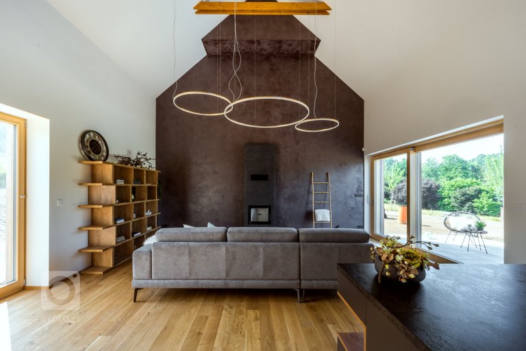 add picture to album