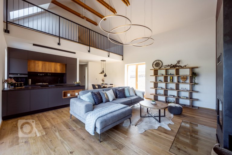 add picture to album