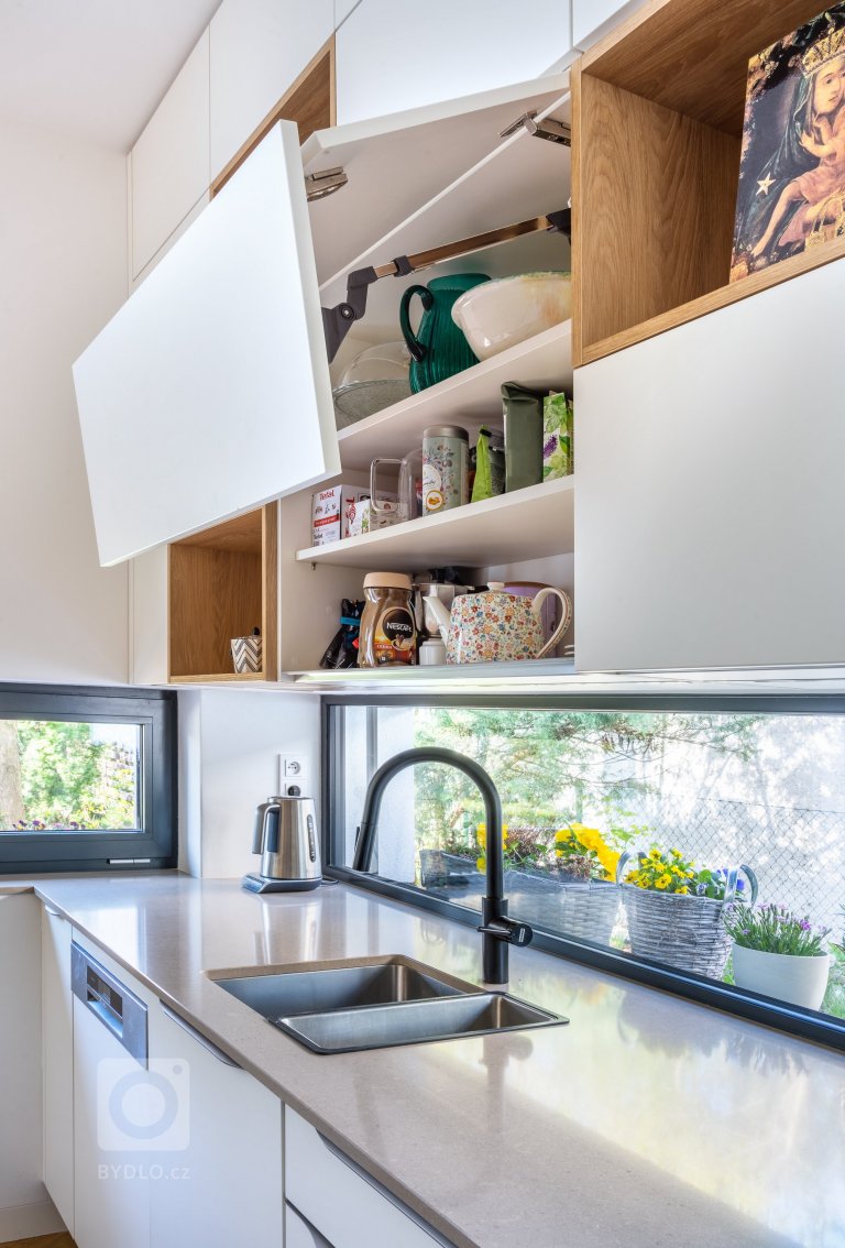 add picture to album