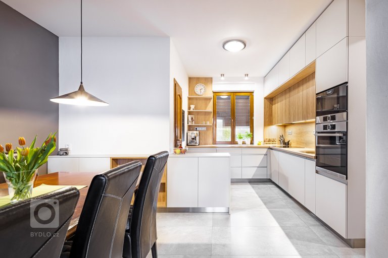 add picture to album