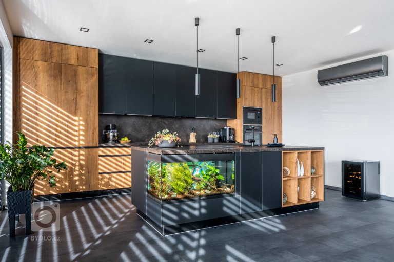 add picture to album