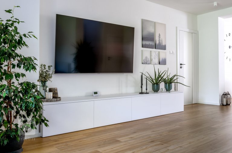 add picture to album