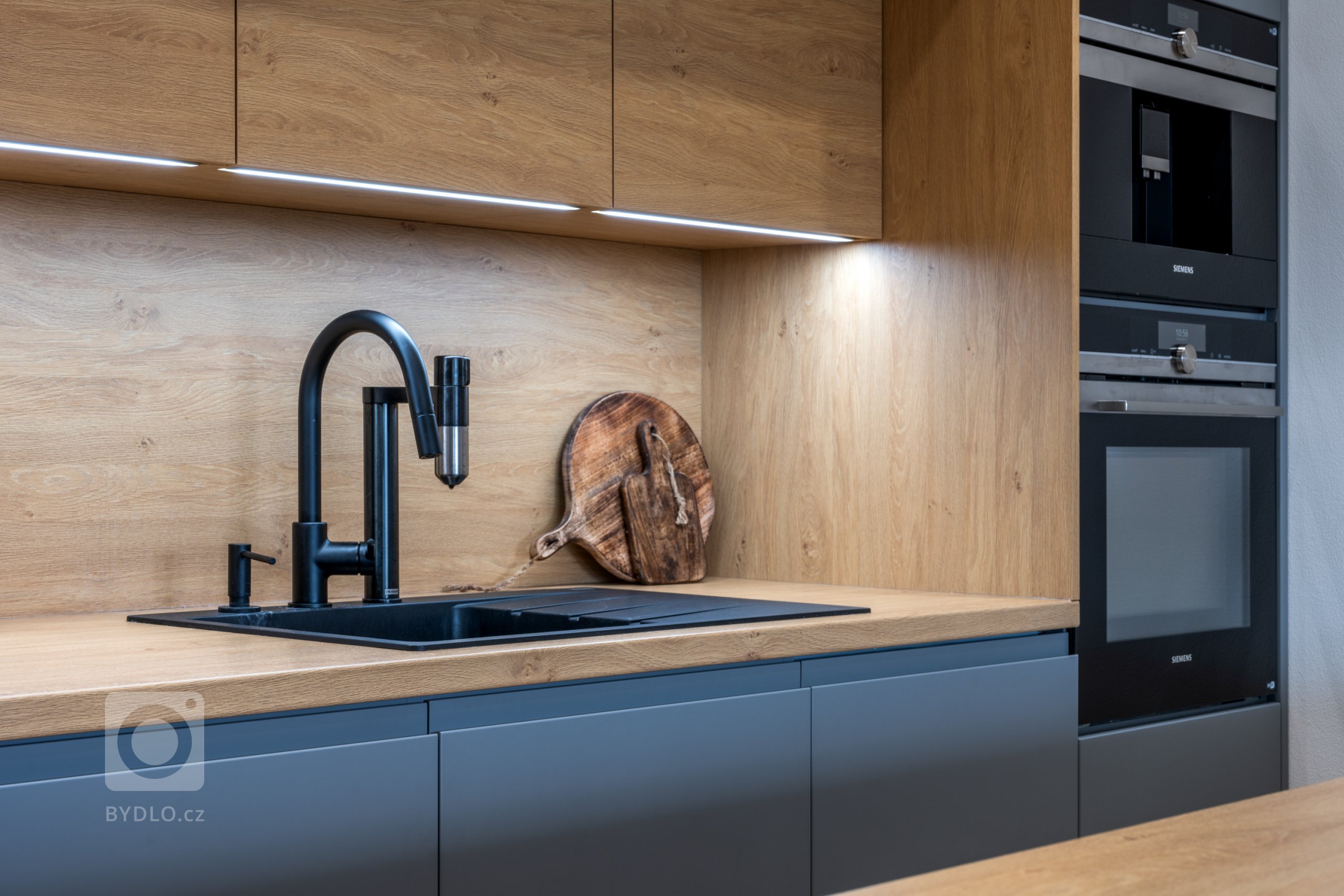 KDYŽ ŠEDIVÁ ROZJASNÍ NEJEN VÁŠ DEN&nbsp;

Barvy jsou kouzelným elixírem, který dokáže v mžiku proměnit naši náladu nebo přepnout atmosféru místa. Všichni známe…