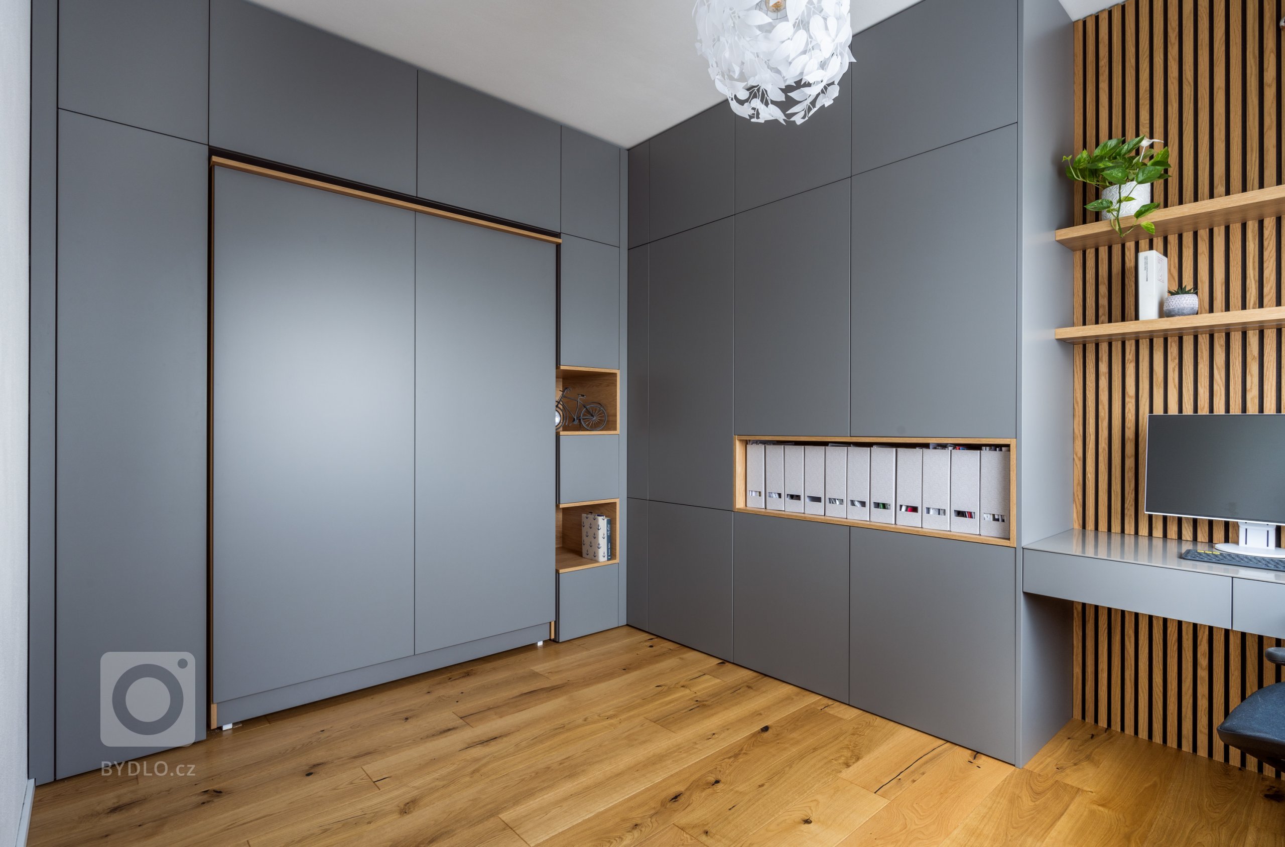 KDYŽ ŠEDIVÁ ROZJASNÍ NEJEN VÁŠ DEN&nbsp;

Barvy jsou kouzelným elixírem, který dokáže v mžiku proměnit naši náladu nebo přepnout atmosféru místa. Všichni známe…