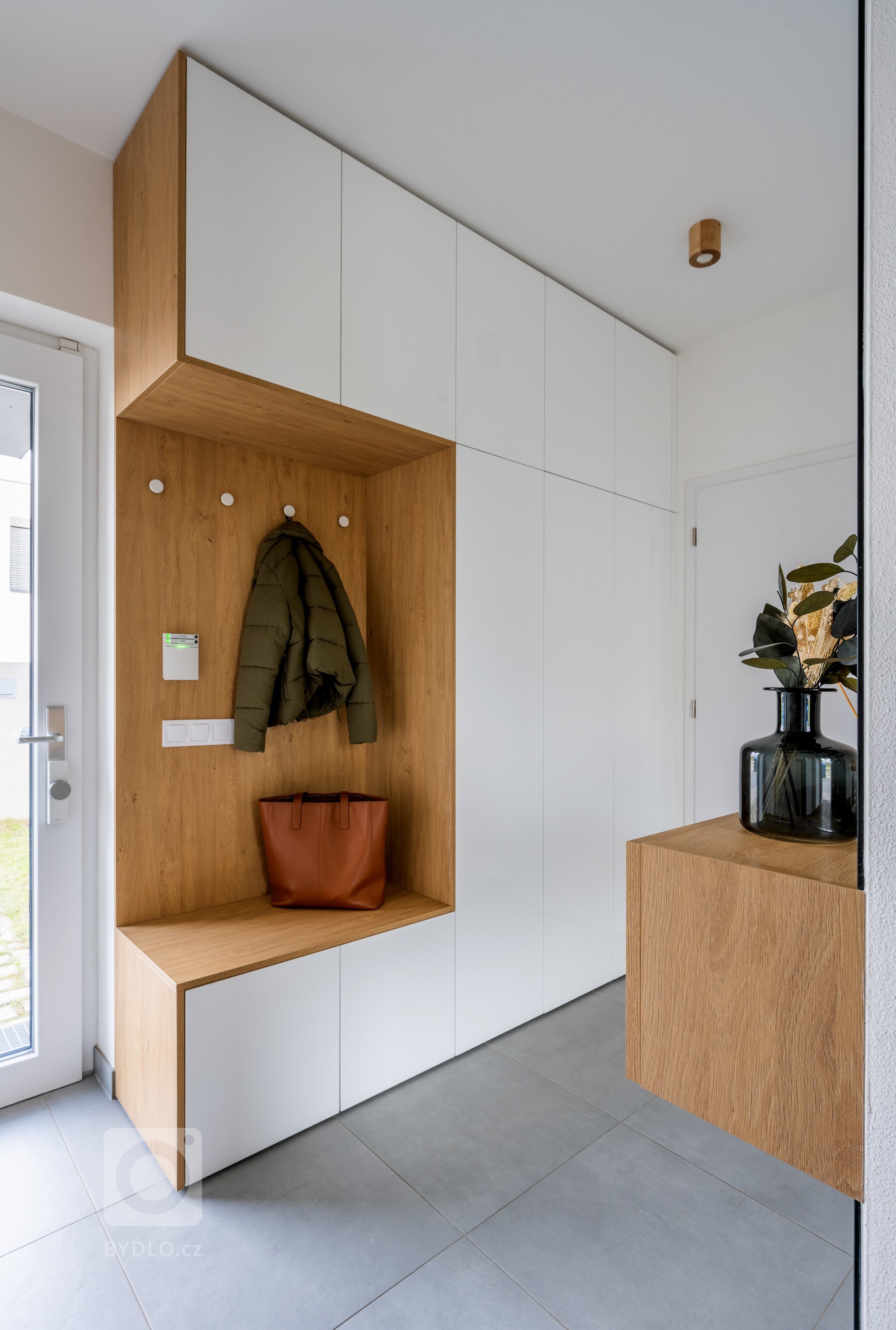 KDYŽ ŠEDIVÁ ROZJASNÍ NEJEN VÁŠ DEN&nbsp;

Barvy jsou kouzelným elixírem, který dokáže v mžiku proměnit naši náladu nebo přepnout atmosféru místa. Všichni známe…