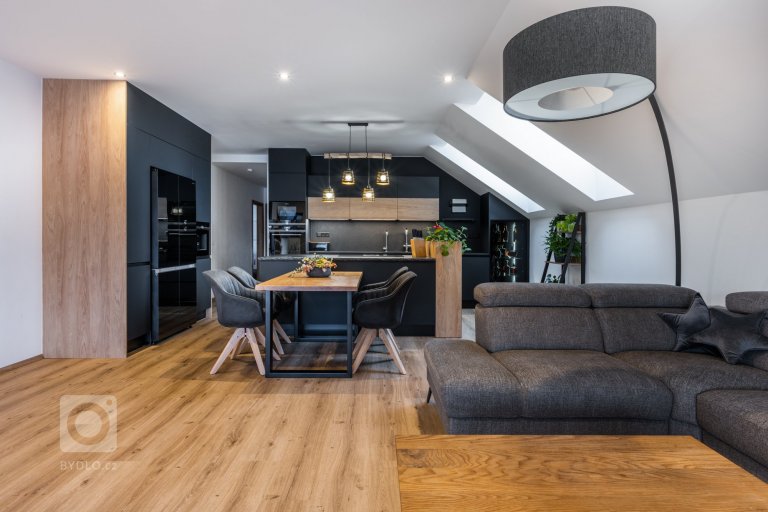 add picture to album