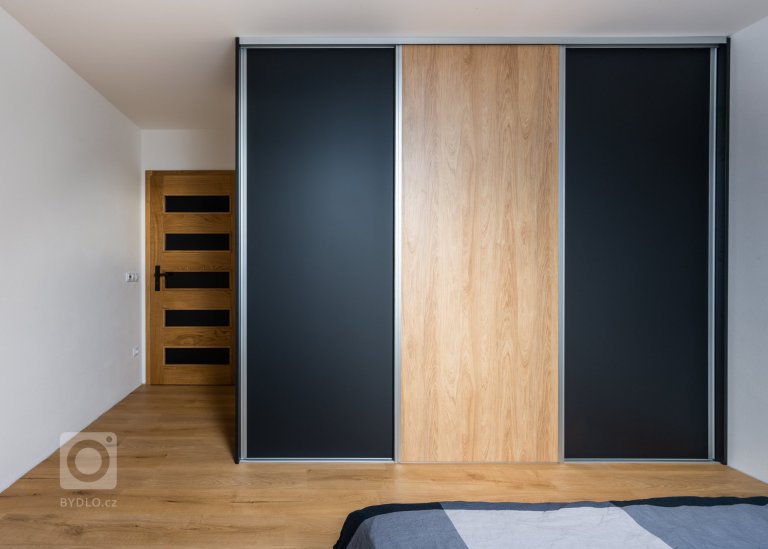 add picture to album