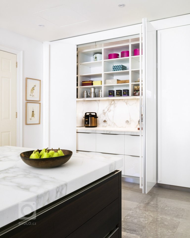 add picture to album