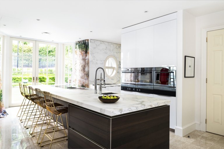 add picture to album