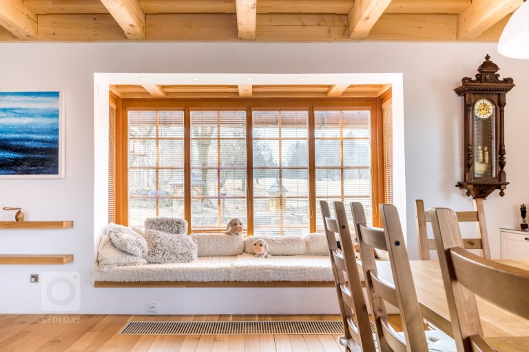 add picture to album