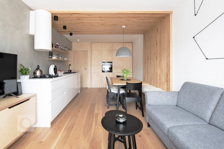 add picture to album