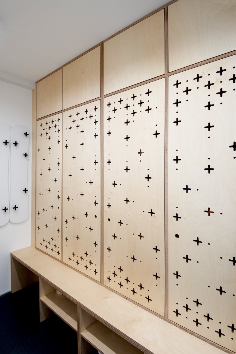 Rekonstrukce horského apartmánu.&nbsp;U Apartmánu ve Špindlerově Mlýně, s krásným výhledem přímo na sjezdovky, byla navržena kompletní rekonstrukce jak…