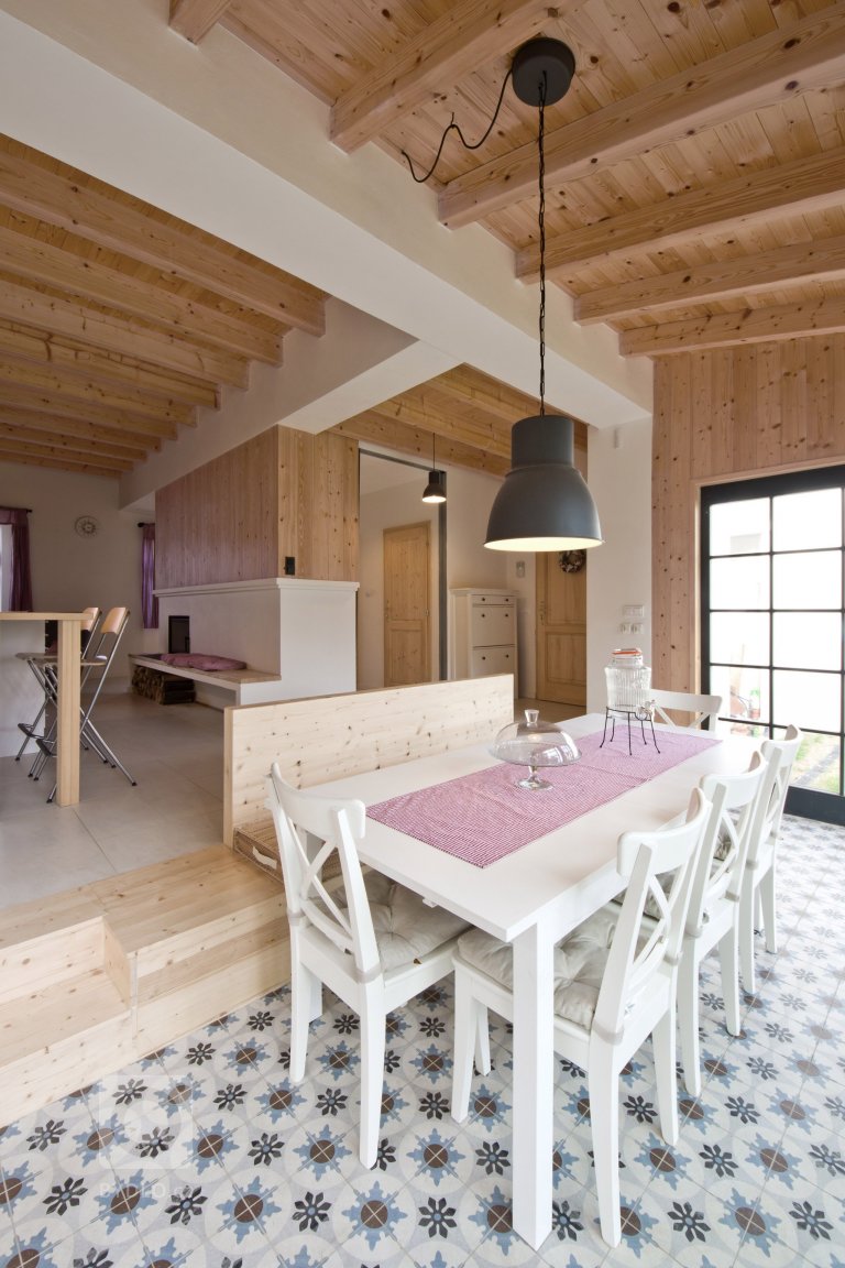 add picture to album