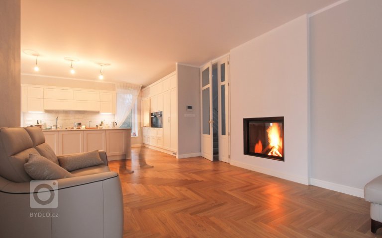 add picture to album