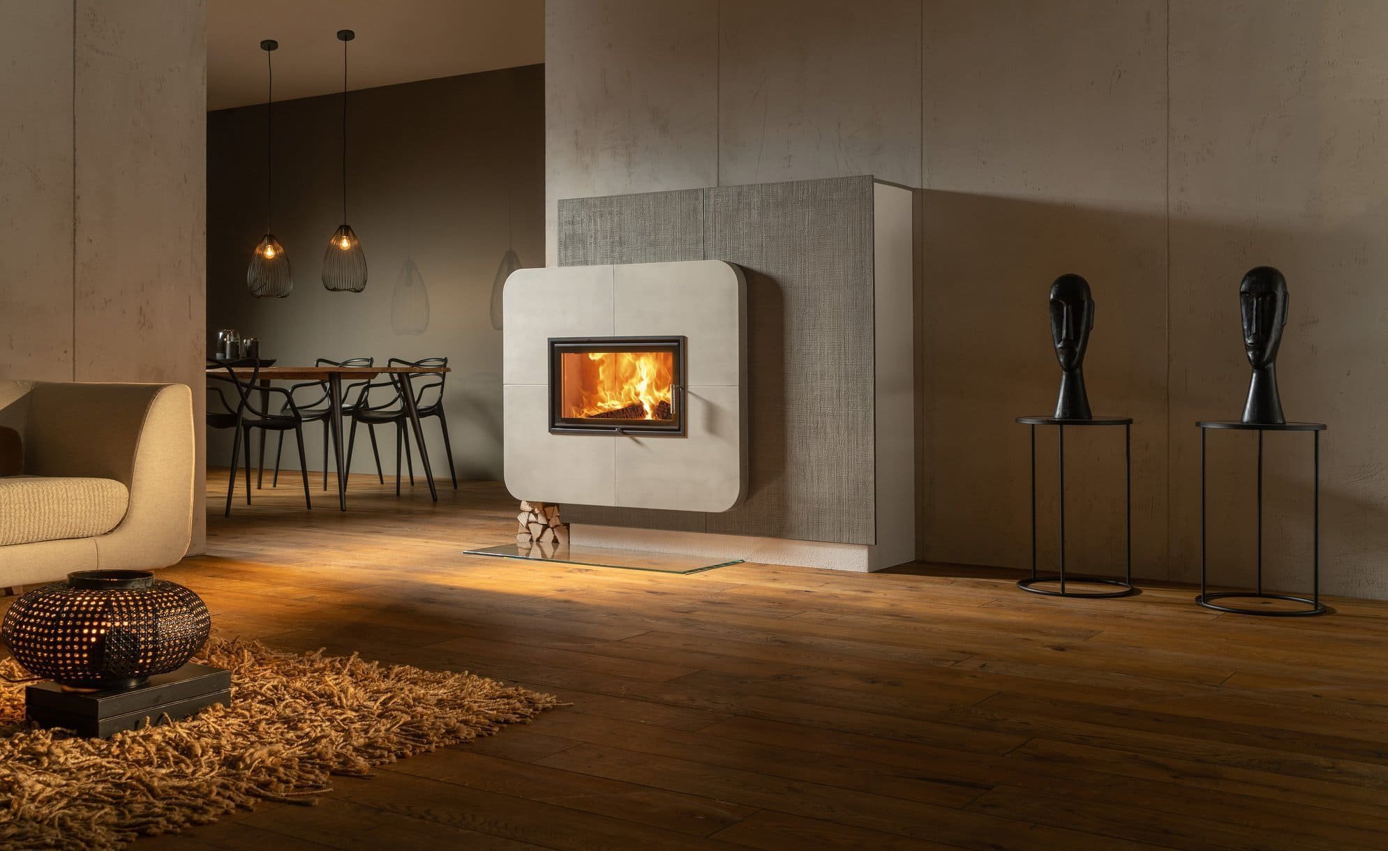 Naším cílem je navrhovat a stavět originální a přitom vysoce funkční kamna, krby, kachlové pece a sporáky ušité na míru všem, kteří touží přivést teplo do…