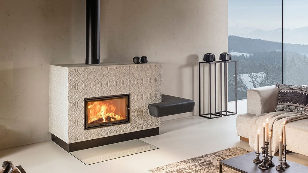 Naším cílem je navrhovat a stavět originální a přitom vysoce funkční kamna, krby, kachlové pece a sporáky ušité na míru všem, kteří touží přivést teplo do…