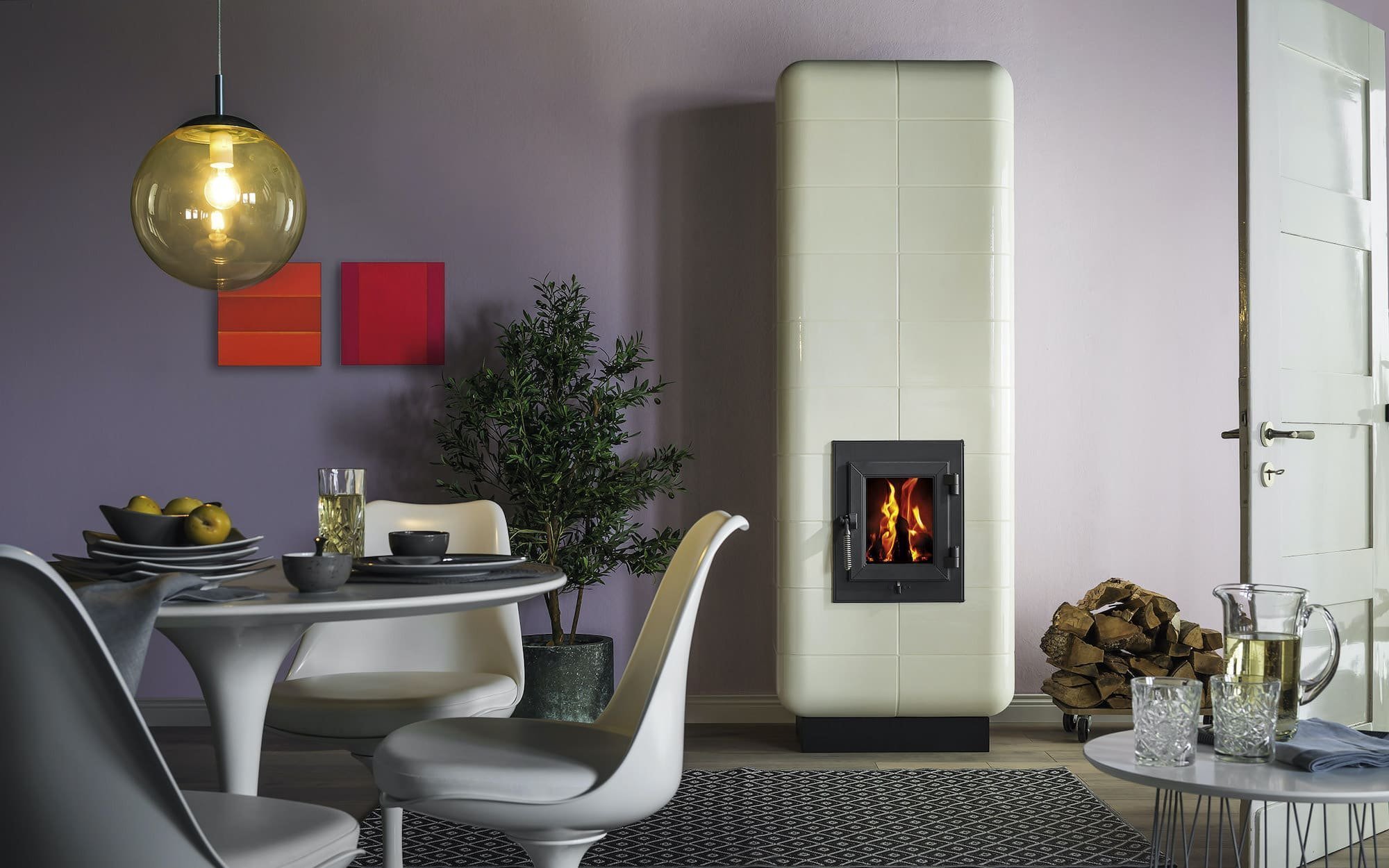 Naším cílem je navrhovat a stavět originální a přitom vysoce funkční kamna, krby, kachlové pece a sporáky ušité na míru všem, kteří touží přivést teplo do…