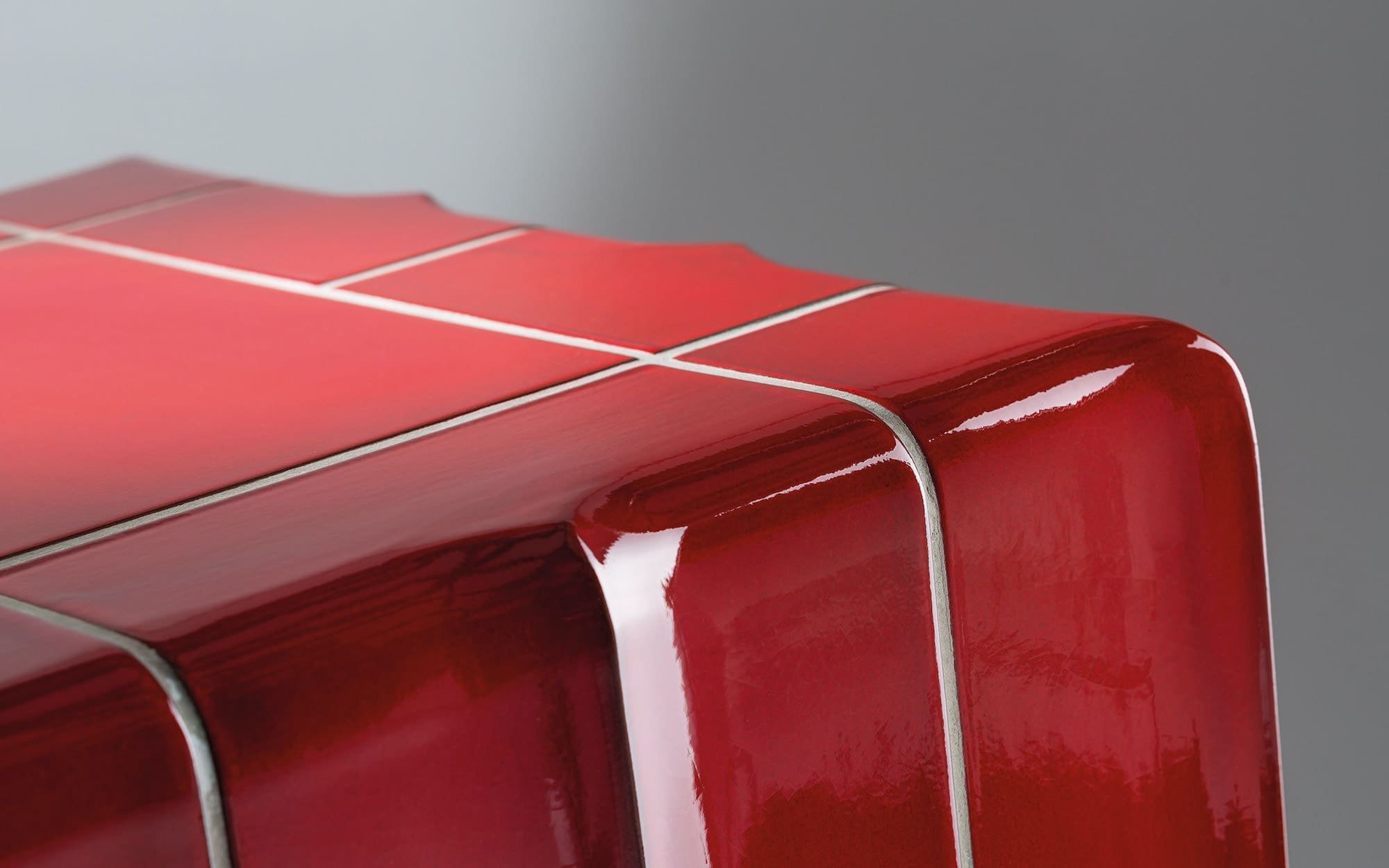 Naším cílem je navrhovat a stavět originální a přitom vysoce funkční kamna, krby, kachlové pece a sporáky ušité na míru všem, kteří touží přivést teplo do…