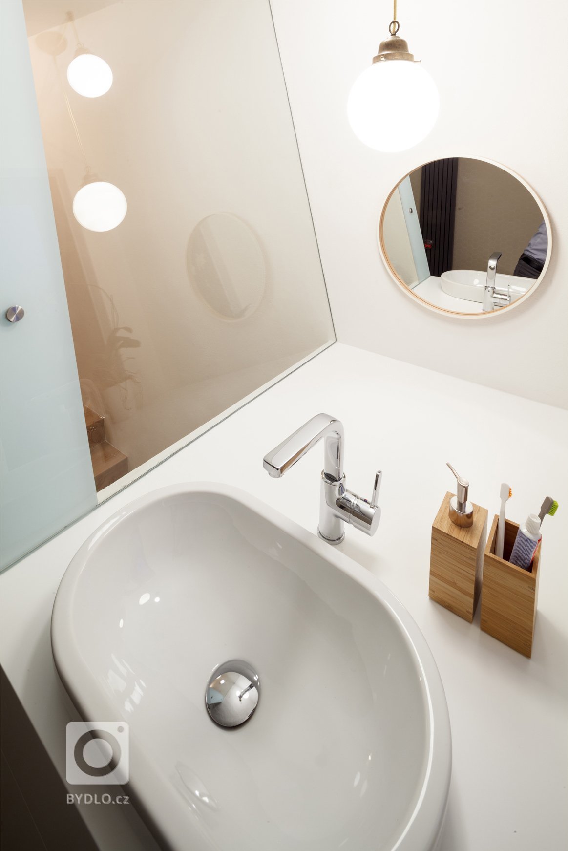 Do původní velmi jednoduché dispozice nebylo třeba zásadně zasahovat, avšak bylo provedeno několik drobných úprav a změn, které vedly k výraznému zkvalitnění…