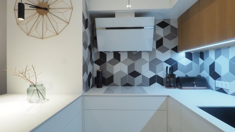 add picture to album