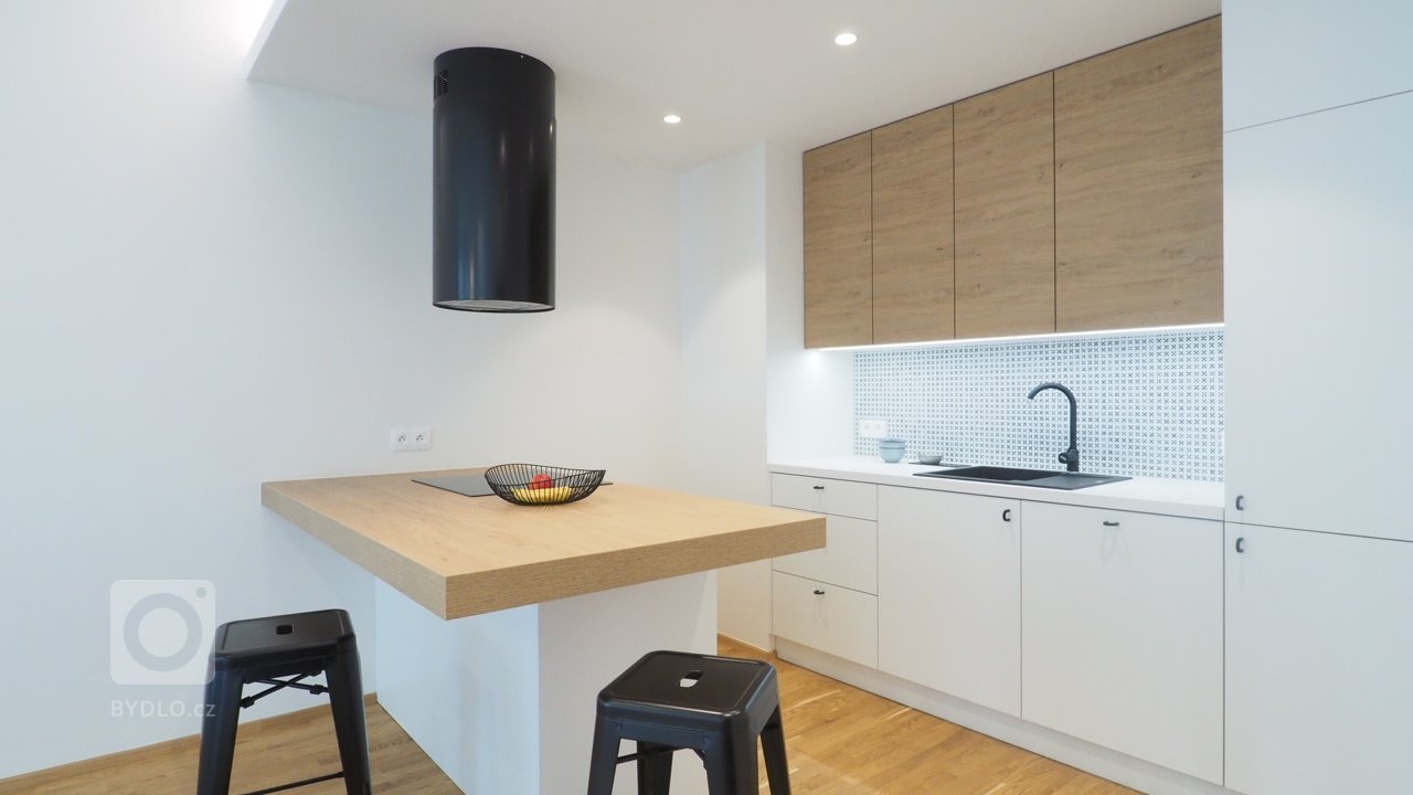 Home staging a zařízení bytu 2 +kk v novostavbě developerského projketu vestavným nábytkem, svítidly, stavební úpravy. Vše v duchu minimalismu.
