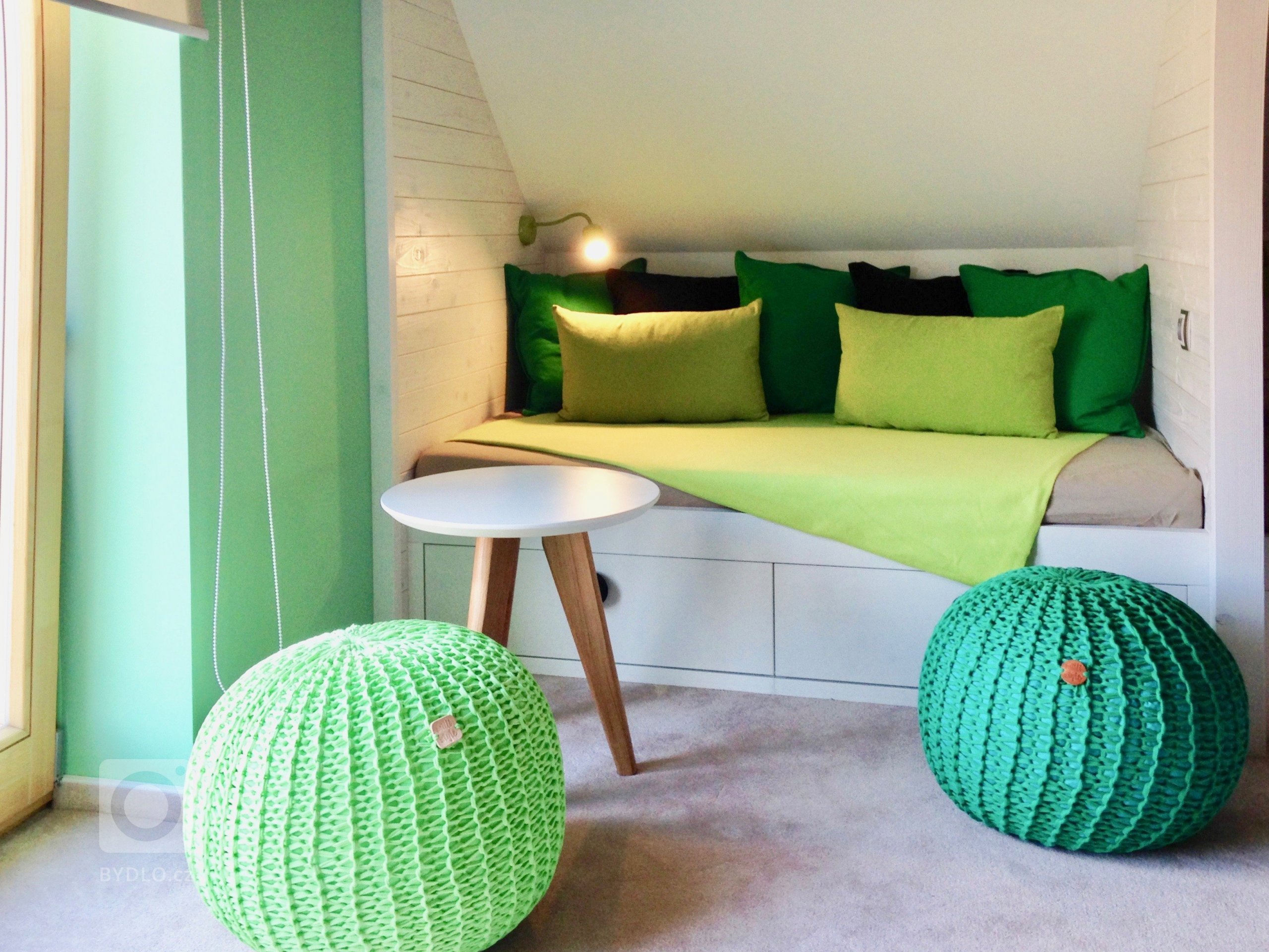 Cílem projektu bylo vytvořit dětský&nbsp;pokoj pro dva malé kluky milující hokej a fotbal. Toto zadání bylo základem konceptu a barevného schéma.

Bylo…