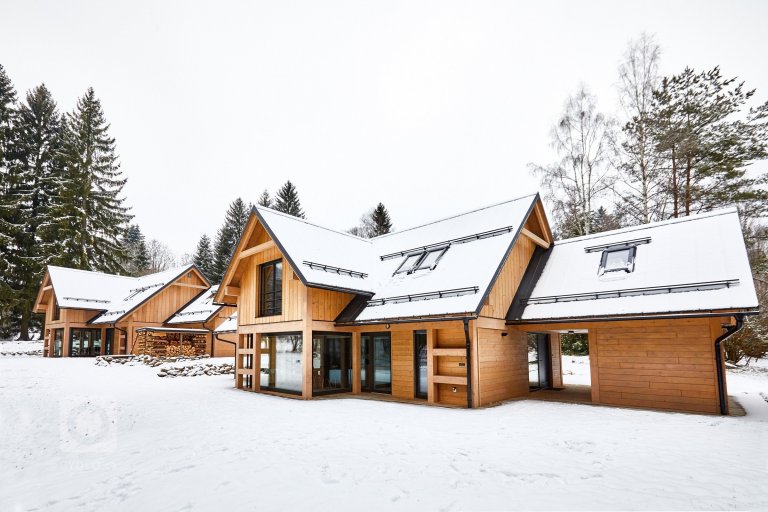 add picture to album