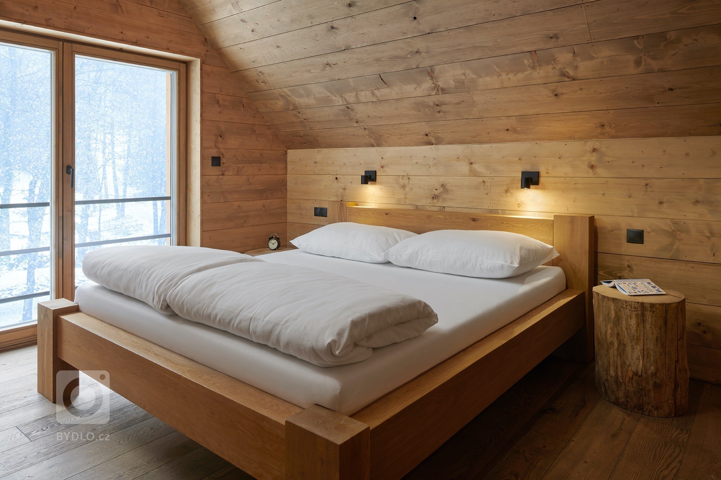 Dvě krásné&nbsp;dřevěné chaty uprostřed Jizerských hor, nacházející se v těsné blízkosti lyžařského areálu Šachty Vám nabídnou&nbsp;dokonalý odpočinek i…