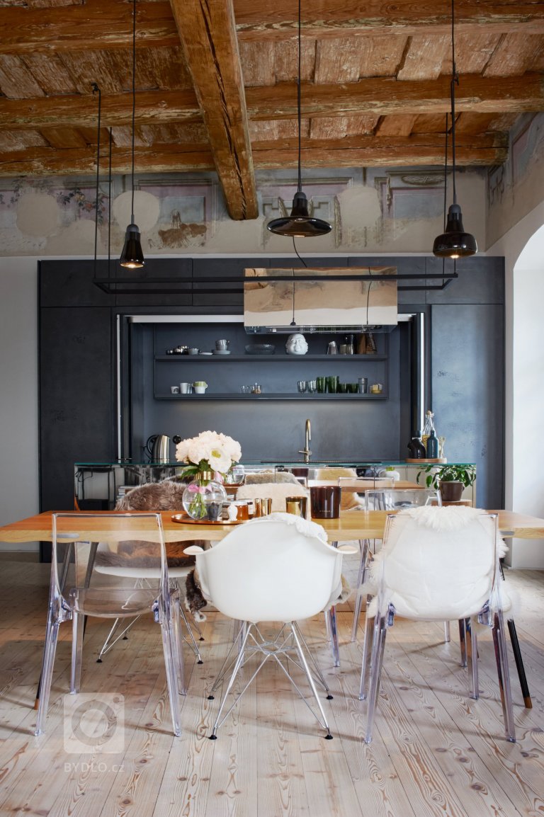 add picture to album