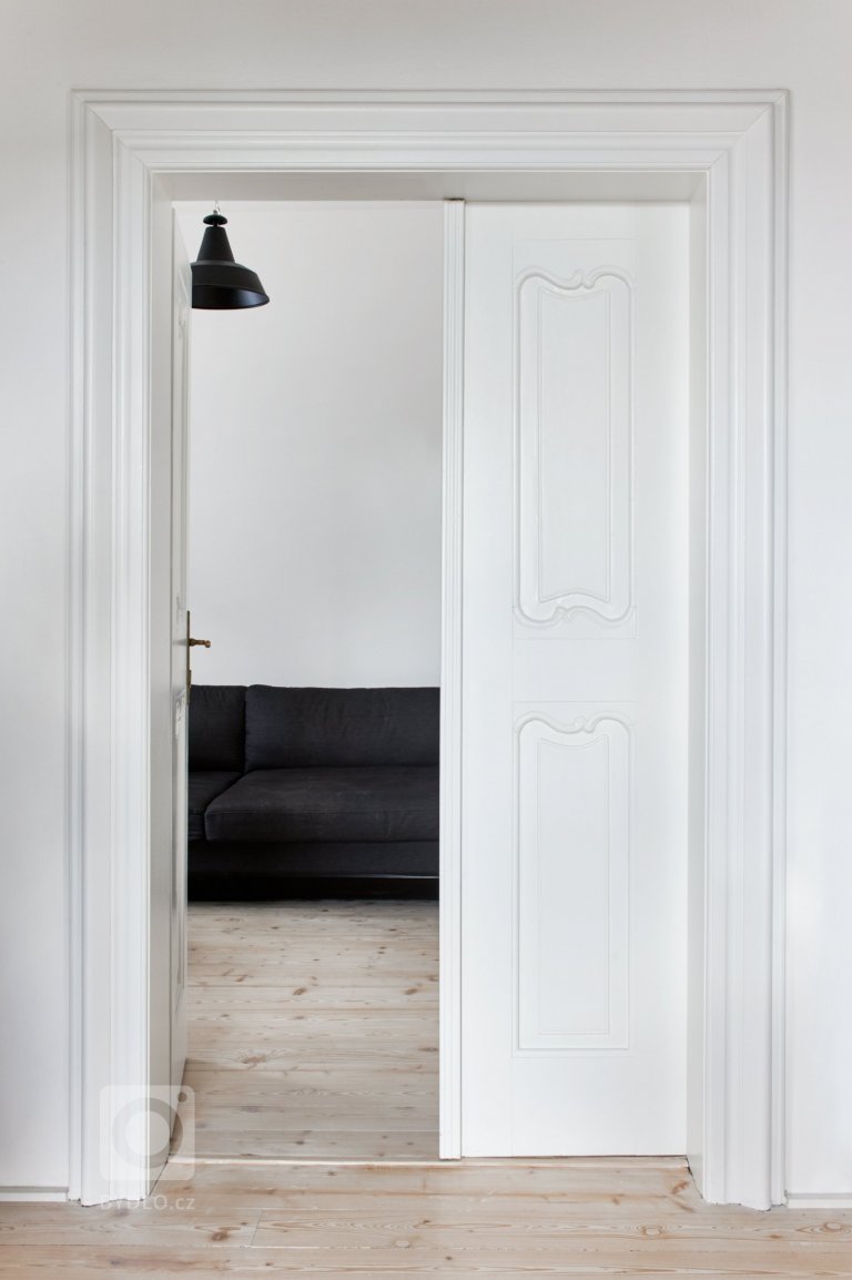 add picture to album