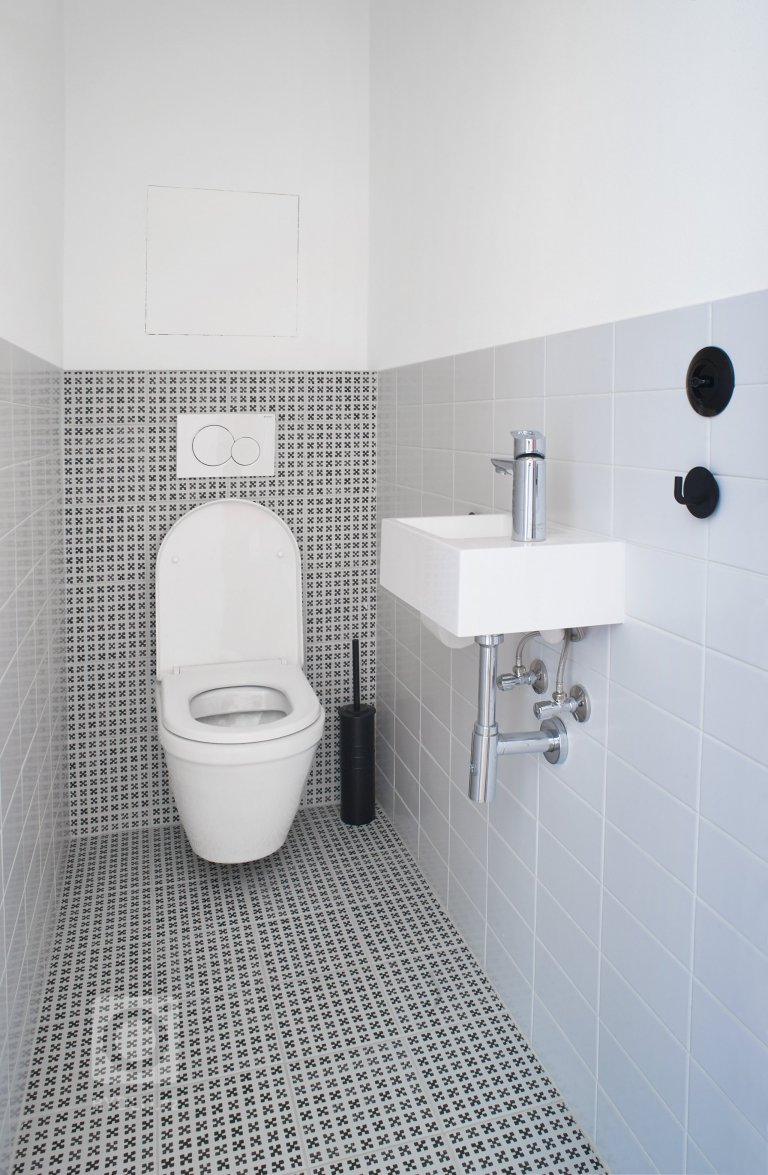 add picture to album