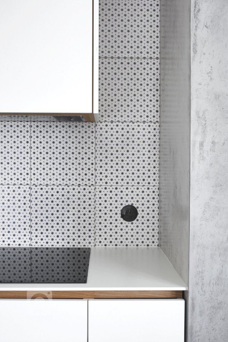 add picture to album