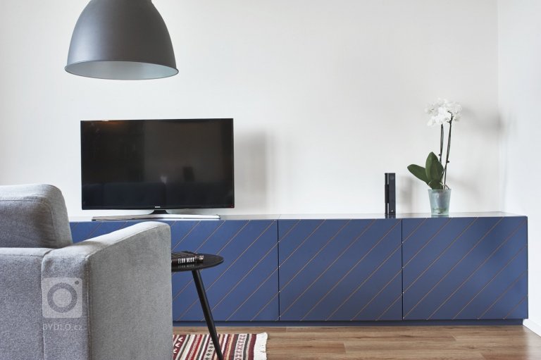 add picture to album