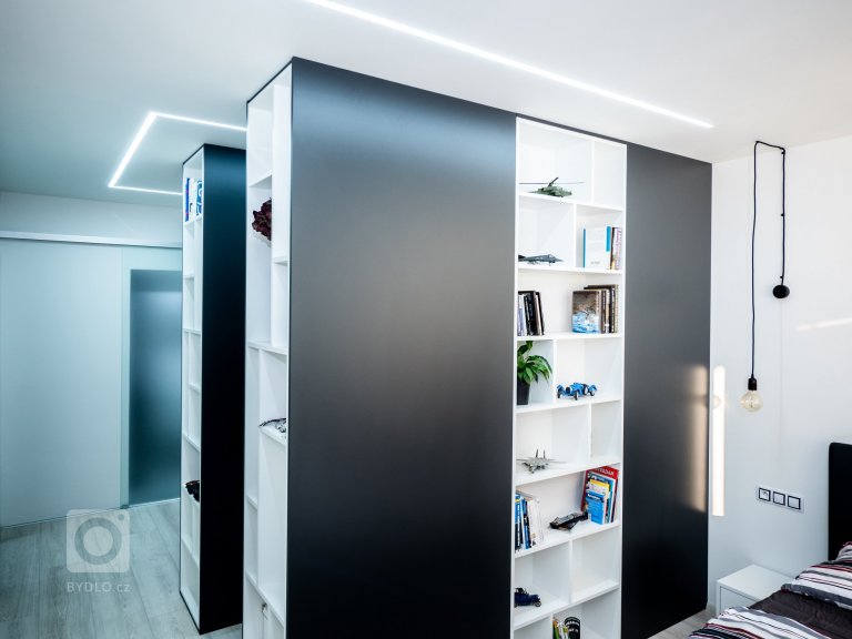 add picture to album