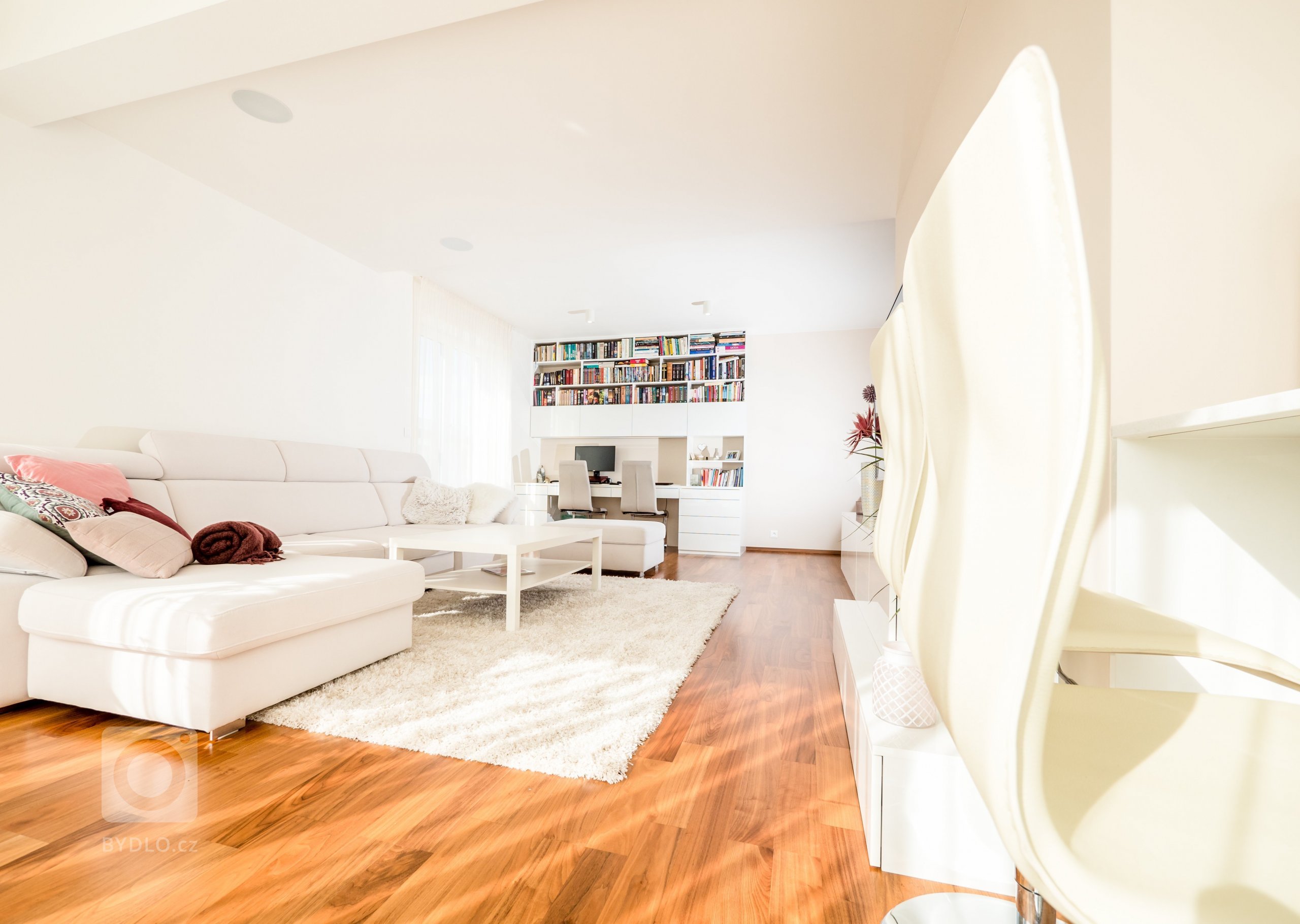 &nbsp;

Tento projekt je snad jedna z našich nejdelších realizací interieru. Začal už v dubnu roku 2016 kdy nás oslovili klienti ve fázi rozhodování jestli…