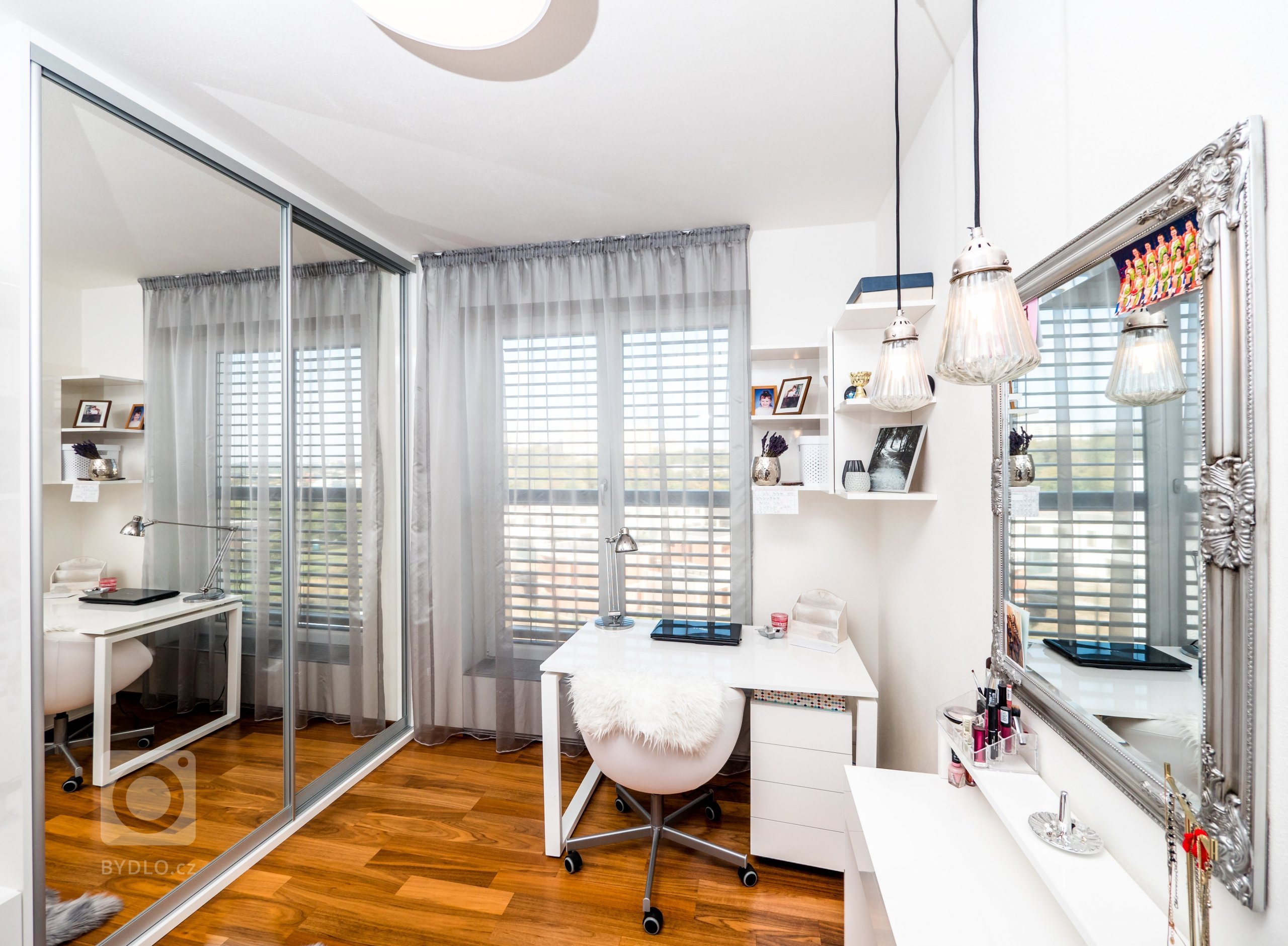 &nbsp;

Tento projekt je snad jedna z našich nejdelších realizací interieru. Začal už v dubnu roku 2016 kdy nás oslovili klienti ve fázi rozhodování jestli…