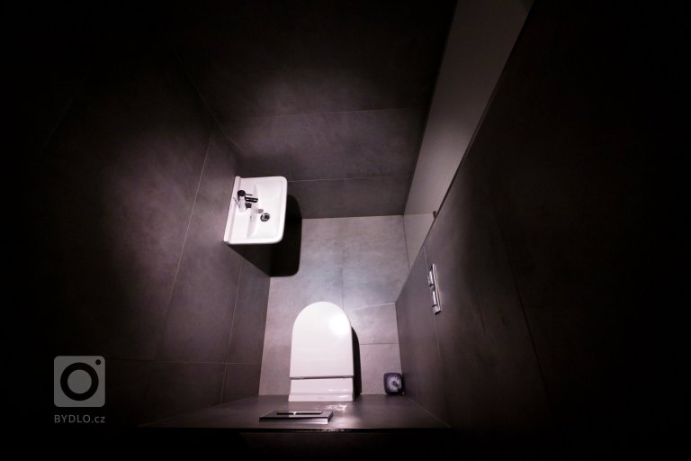 add picture to album