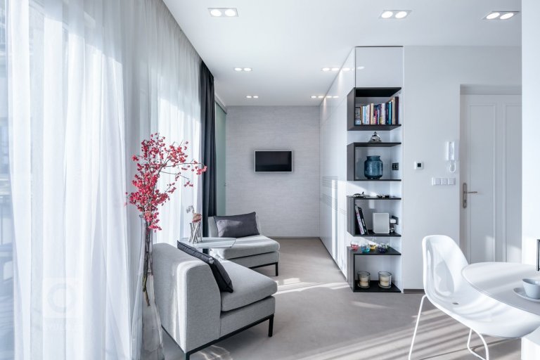 add picture to album