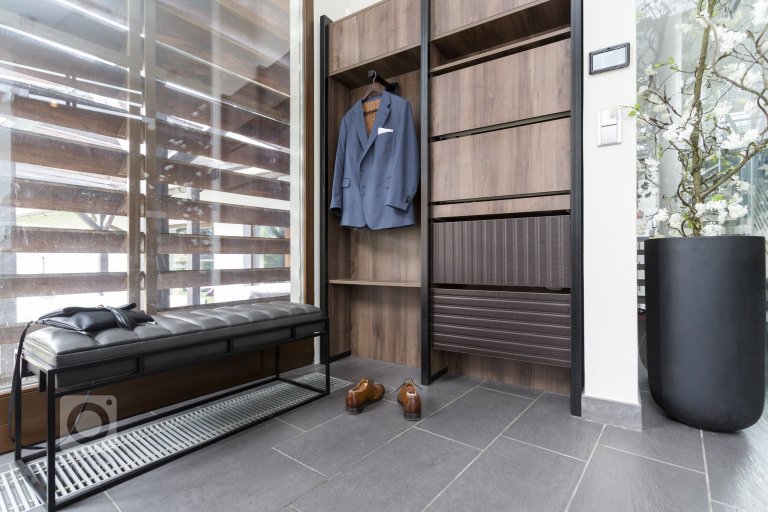 add picture to album