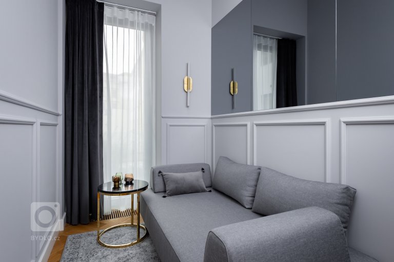 add picture to album