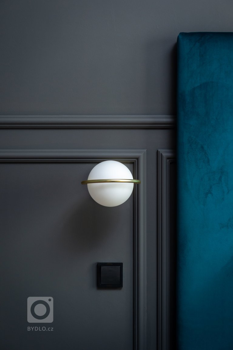 add picture to album