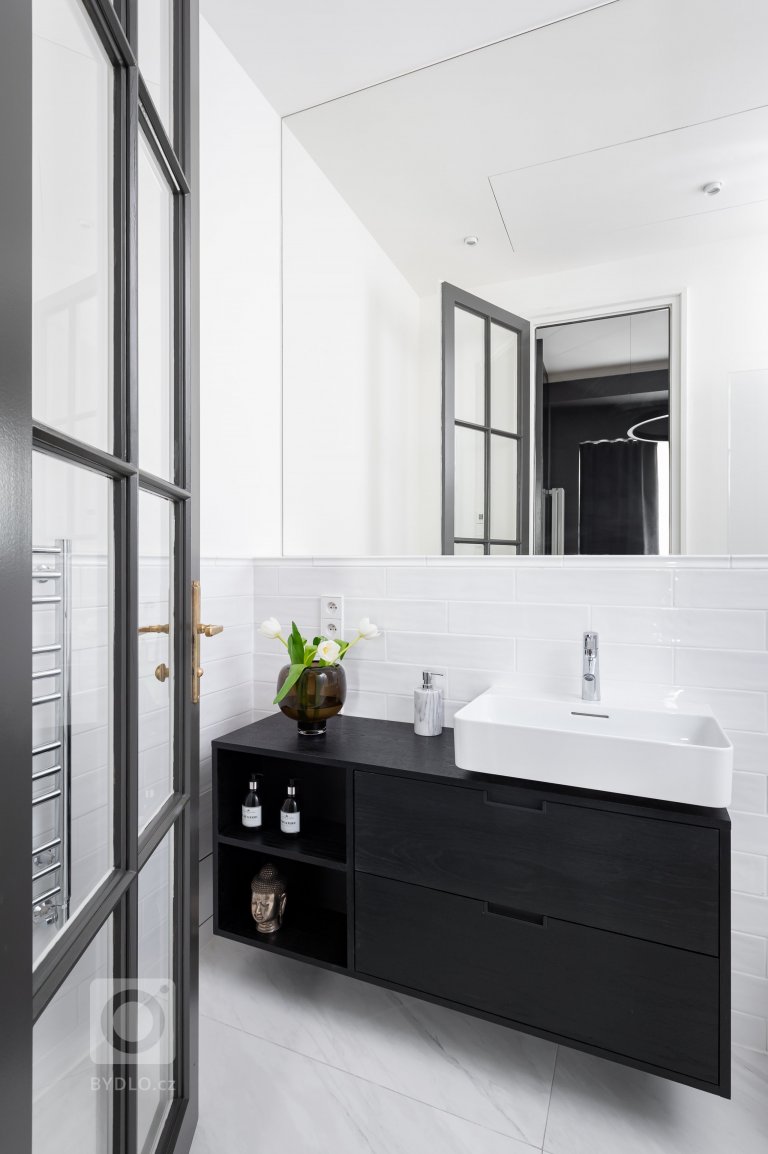 add picture to album