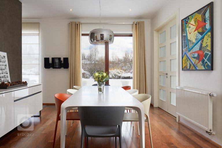 add picture to album