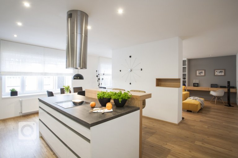 add picture to album