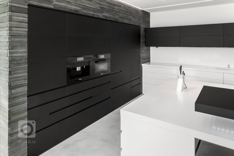 add picture to album